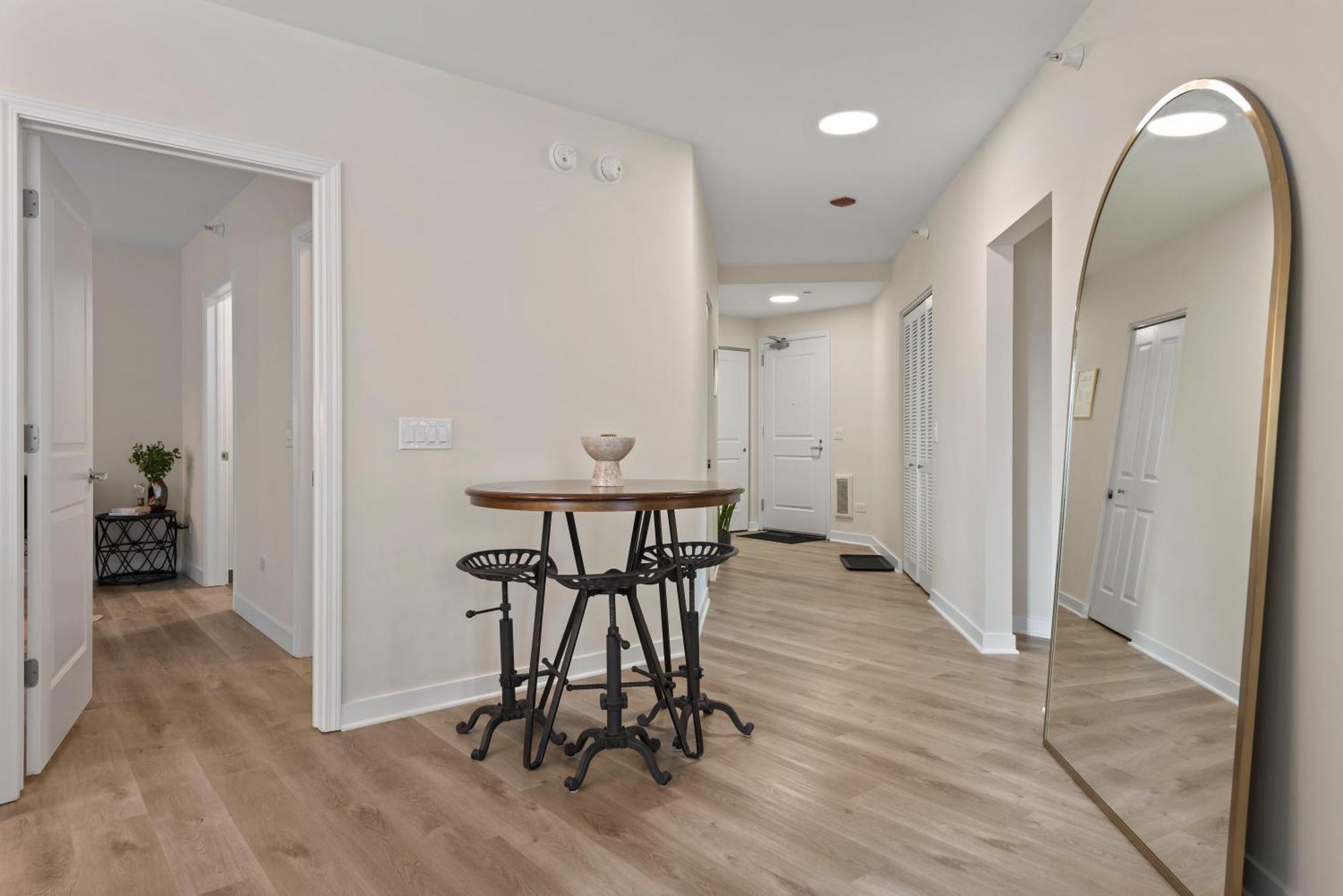 The Bernardin Gold Coast Luxury Apartments Near Magnificent Mile ชิคาโก ภายนอก รูปภาพ